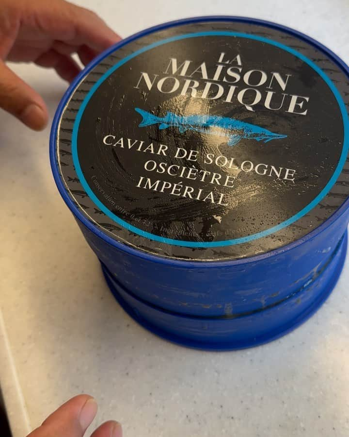 松久信幸のインスタグラム：「A traditional event of friendship between Tokyo and Paris ❤️❤️ @therealnobu  @lamaisonnordique  Thank you Keyan ❤️ #blackrice. 🇯🇵 🇫🇷」