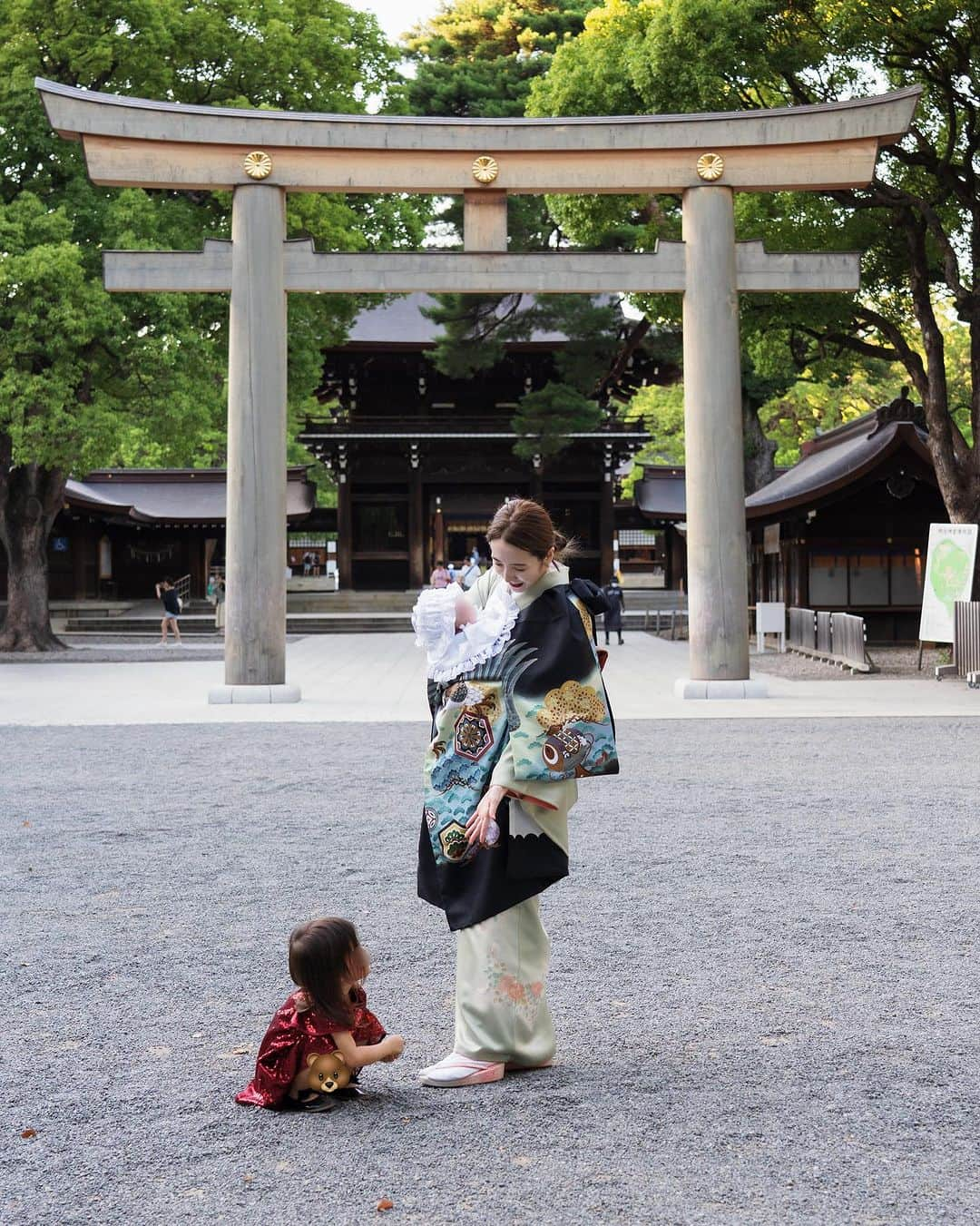 平木愛美さんのインスタグラム写真 - (平木愛美Instagram)「宝物たち！！！！！👶🏼👧🏼 my treasure」8月14日 12時22分 - manamihiraki