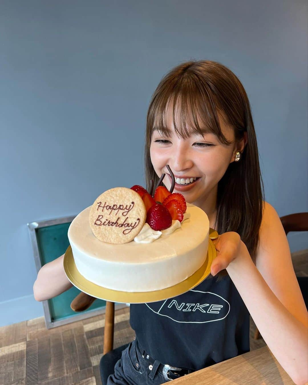 上西星来さんのインスタグラム写真 - (上西星来Instagram)「誕生日🎂 沢山のメッセージありがとうございます🙏🏻 今日だけは自分を甘やかして過ごします🫣  皆様これからもよろしくお願いします🙏🏻」8月14日 12時31分 - seira_jonishi_tpd