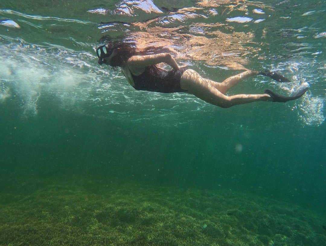 ガユンのインスタグラム：「🚤🏖️🏊🏼‍♀️🐠」