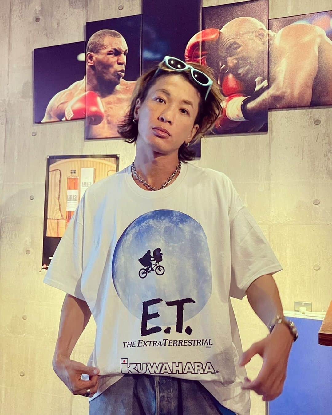 あきらかにあきらのインスタグラム：「ケンカはヤメテ？ #KUWAHARA #良いT」
