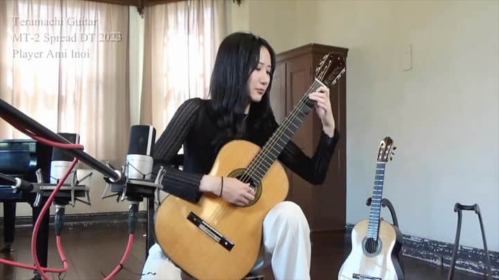 猪居亜美のインスタグラム：「製作家、寺町誠さんのギターでアルハンブラの思い出を演奏させて頂きました！ I played "Recuerdos de la Alhambra" with the guitar of Makoto Teramachi, a Japanese guitar luthier.  全6本の演奏動画がYouTubeにて公開されていますので、是非寺町さんのチャンネルにてご覧ください✨ My 6 performance videos have been uploaded on YouTube, so please search "Makoto Teramachi" ✨ . . . #classicalmusic#classicalgtvideos#classicalguitarplayer#classicalguitarvideo#classicalguitar#guitar#guitarist#classicalguitarist#recuerdosdelaalhambra#fingerstyle#クラシックギター#クラシックギタリスト#ギタリスト#アルハンブラ宮殿の思い出#アルハンブラの思い出」