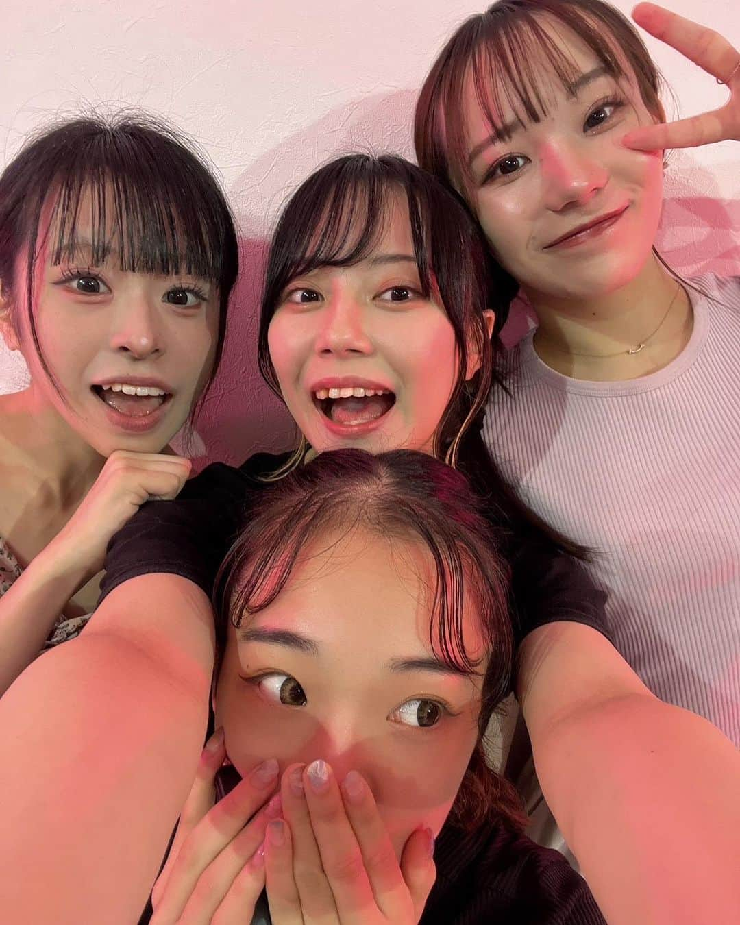 田中杏佳のインスタグラム：「可愛い大好きな妹たち🫶🤍  私たち #むめいダンサーズ も 8/20 #むめい生誕祭2023 に出演します💐  むめ民のみんなに会えるのが本当に楽しみ！！🤍 チケットはもう完売していますが 配信はご購入頂けます🫶 ぜひ見てね〜〜〜！！  #むめい#むめいちゃん#Mumei#Mumeiちゃん #堂々#MV#ダンサー#dancer」