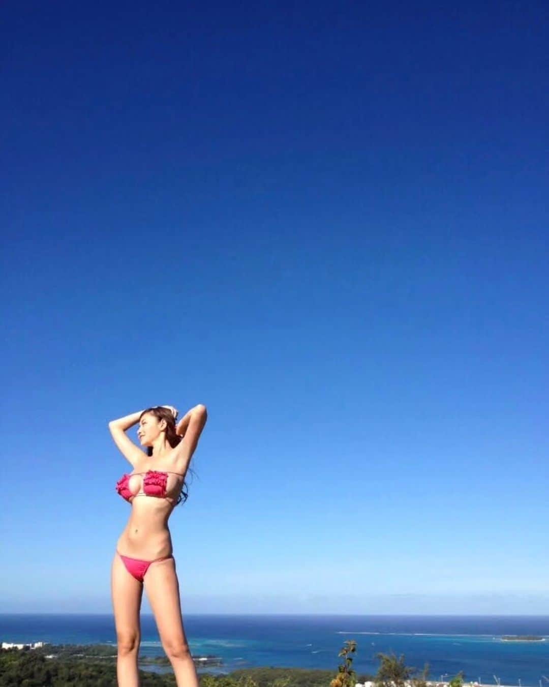 杉原杏璃のインスタグラム：「夏！！☀️  夏ーーーーーーー休みッ🌊✨  #杉原杏璃 #sugiharaanri #anrisugihara #Japanese#girl #グラビア #グラドル#glamor #gravure #hot #asian #夏休み」