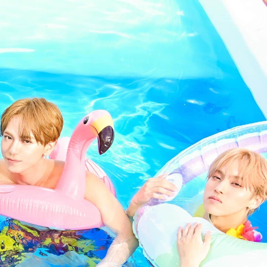 BUGVELのインスタグラム：「BUGVEL “Summer Party” Special Music Clip   https://youtu.be/qJdY-l7lSF4  BUGVEL 1st ALBUM「ID」 2023.08.09 Release   #BUGVEL #REBRA #ID #SummerParty」
