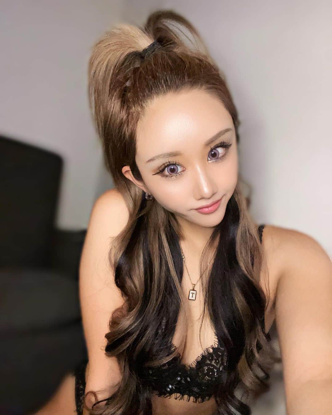 平尾貴代のインスタグラム：「🤍🖤 @veimia_japan 🖤🤍 ・ ・  #男の子ママ   #愛知 #名古屋 #東三河」