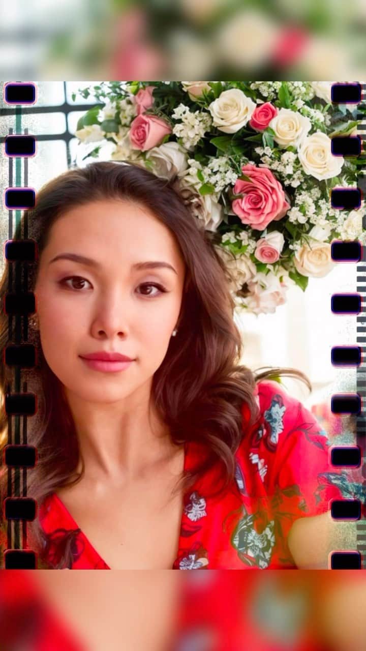 森理世のインスタグラム：「Rosie and red 🌹」