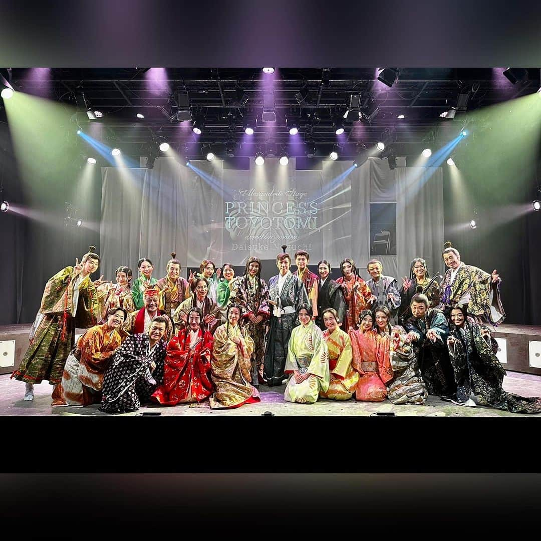 綾月せりのインスタグラム：「. 『PRINCESS TOYOTOMI』 東京全公演、無事終演いたしました たくさんのお客さまにご観劇いただき、また劇場に足をお運びいただけなかった方からも沢山お心を寄せていただき、本当に感謝しております ありがとうございました  大好きな和物の舞台に立てたこと、濃姫という素敵な役を生きれた事、大好きな座組のみんなに出逢えたこと、本当に幸せでした  座長の翔ちゃん(彩凪翔ちゃん)をはじめ、元彌さん(和泉元彌さん)や相手役の和興さん、ダブルの山崎麗央奈ちゃん、義理の妹お市役のちあきちゃん(平塚千瑛ちゃん)、お芝居の絡みはなくても座組の皆さんには本当に沢山お世話になりました  私は出演いたしませんが、この後8/18~8/20、大阪の近鉄アート館にて引き続き公演いたしますので、まだご観劇でない方もおかわり観劇の方も、是非足をお運びいただけますと幸いです  この作品に出逢えて、心から幸せに思います 本当にありがとうございました🦋  AZAIサイド濃姫役/綾月せり  #PRINCESSTOYOTOMI  #プリンセストヨトミ #プリトヨ #プリステ #彩凪翔 ちゃん #和泉元彌 さん #和興 さん #山崎麗央奈 ちゃん #平塚千瑛 ちゃん  .」