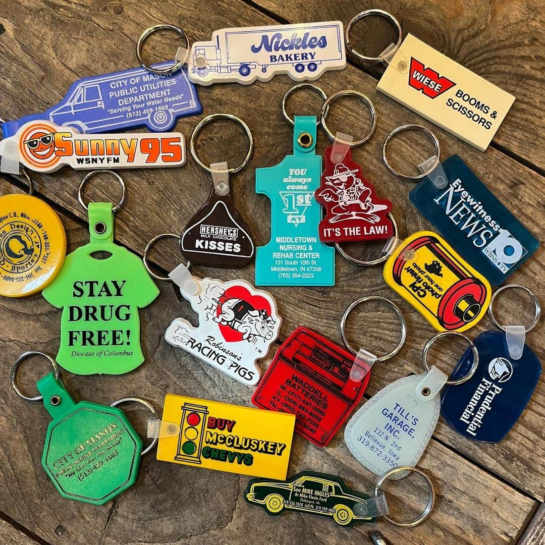 kiarrysのインスタグラム：「Vintage Advertising Keychains New in Today. ¥480~」