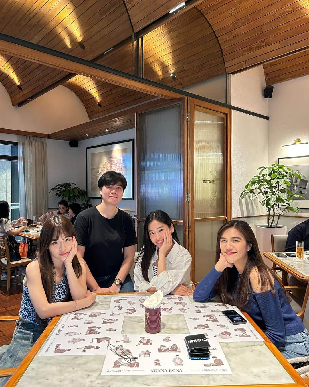 仲川遥香のインスタグラム：「lunch with MyFriend💄💋  #indonesia #jakarta #lunch #Friend #ジャカルタ生活 #ランチ #友達 #仲川遥香」