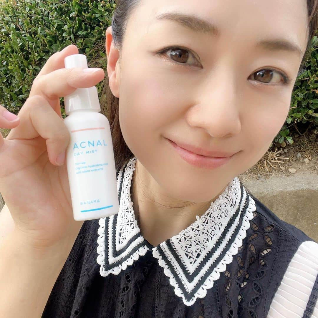 彼方茜香のインスタグラム：「デイミスト♥ ACNALのデイミスト✨️ オイルフリーのミスト化粧水✨️ 朝の洗顔後、日中乾燥を感じる時やオイリーな時、夜のお風呂上がり。 使い続けると変わる事を実感した化粧水とクレンジング。 日焼けする事から逃げるのがなかなか難しいからこそ、いい物使ってケアするんだぁ☝🏻 ͗ ͗ キャンペーンURLはストーリー＆アーカイブに🔖  #acnal #アクナル #デイミスト#ミスト化粧水 #ローションミスト#アクナルでなくなる#提供  #ACNAL公式アンバサダー」