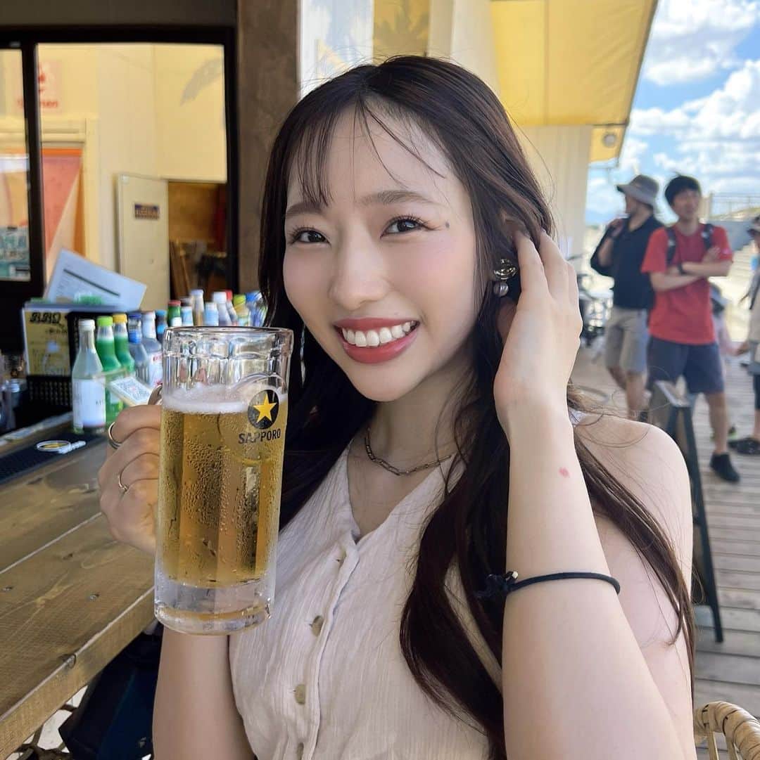 菅真鈴さんのインスタグラム写真 - (菅真鈴Instagram)「⁡ . ⁡ さっ夏はビールで決まりだよね🍺♡ 飲みすぎないように気をつけようね？笑😂 ⁡ #ビール」8月14日 16時00分 - marin.21s