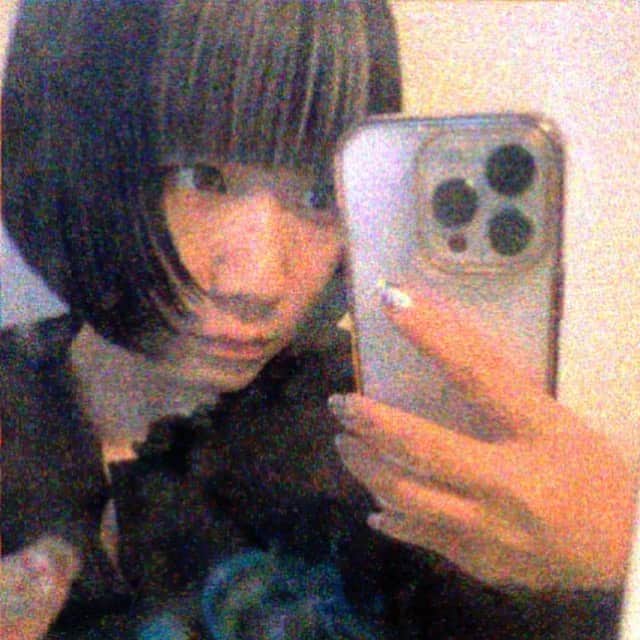 KARIN さんのインスタグラム写真 - (KARIN Instagram)「髪切りﾏｼﾀ✂️  （ @__y_o_n_e__ ） ちゃんとケアします誓」8月14日 16時01分 - karin.tempurakidz