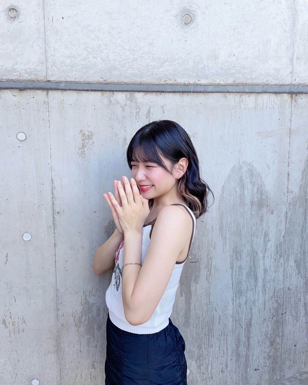 のインスタグラム：「まだまだ暑い日が続きそう🤫  にきちゃんへの熱も ちなつさんへの熱も アツアツのまま🫶  夏後半もよろしくちゃん」