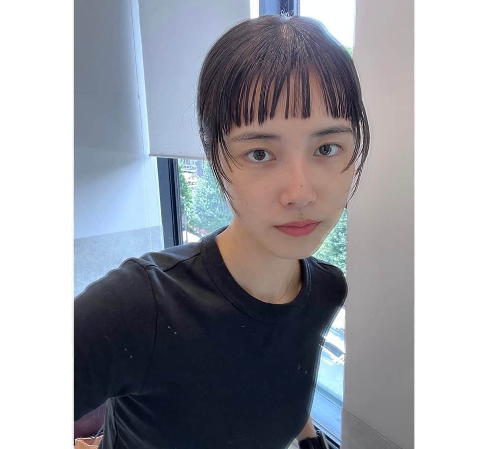 永田凜のインスタグラム：「オン眉楽しい👍🏻  💇🏻‍♀️/@satoshitakagi」