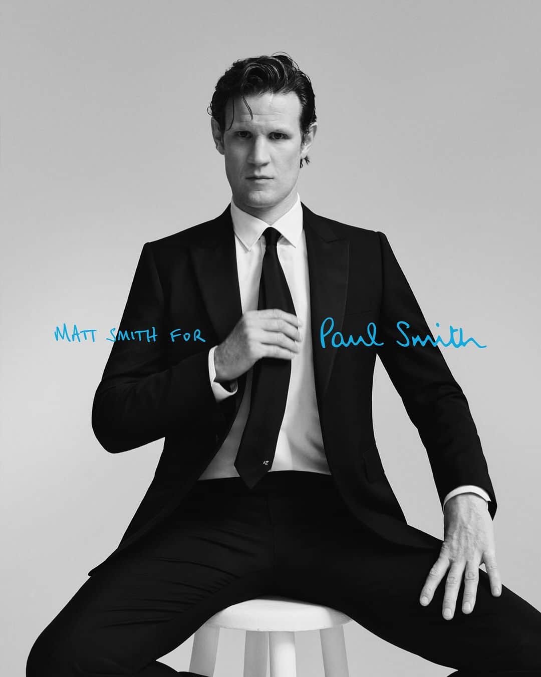 Paul Smithのインスタグラム：「Matt Smith for Paul Smith.  The actor stars in our new campaign. “Paul Smith has provided classic, inventive, and colourful tailoring for years. At its heart is the brilliant legend that is Paul Smith himself. To work with him and get to know him personally has been a complete honour,” he says.  Tap the link in @paulsmithdesign bio to learn more.   #TheSmiths #MattSmith #MattSmithforPaulSmith」