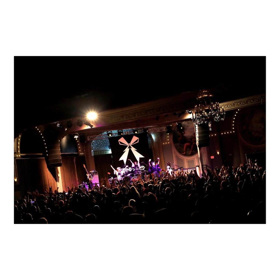廣瀬茜のインスタグラム：「2023.8.11 "BAND-MAID 10TH ANNIVERSARY TOUR in North America" at McMenamins Crystal Ballroom  Thank you Portland!  Portland,we rock together!  It was fun experience performing at the venue used to be dance hall💃  Watch out!! A banana runner crossing!🍌🏃‍♂️⚠️w  #bandmaid #Portland」