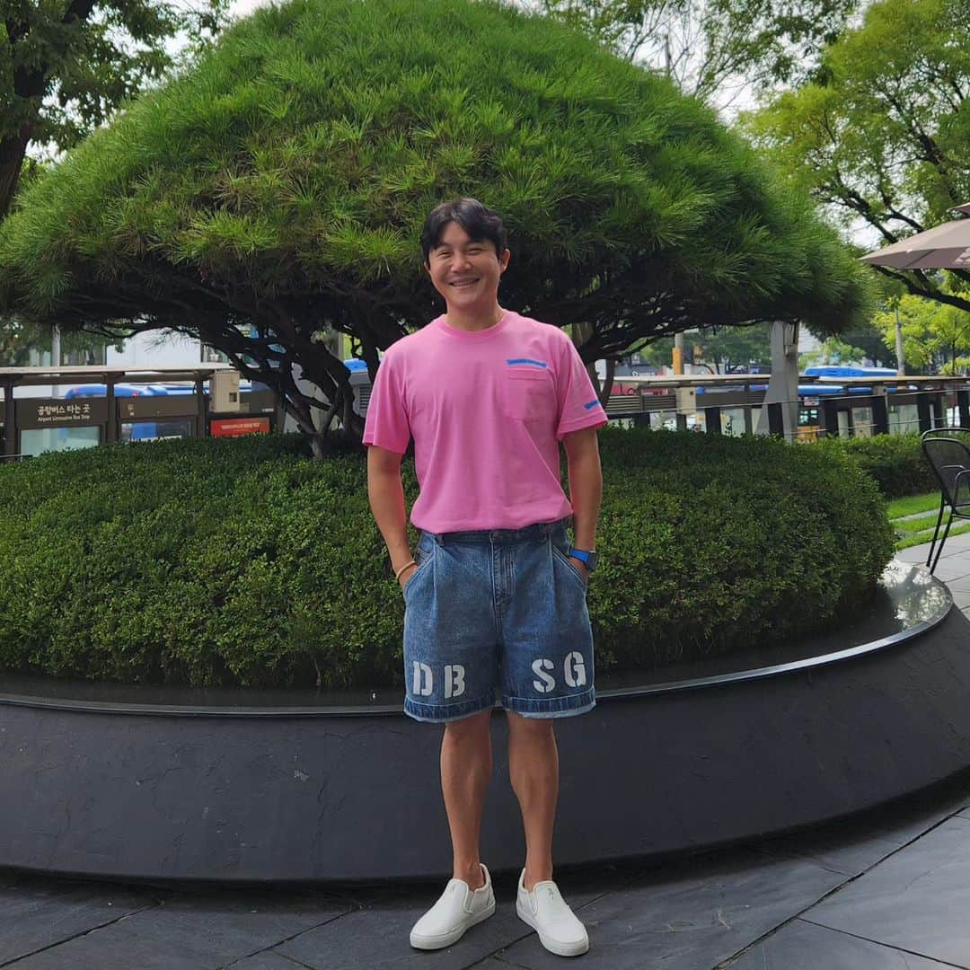 のインスタグラム：「대반상고💓. 머리 열심히 기르고 있어요 #대단히반갑습니다  #상당히고맙습니다  #대반상고패션 #DBSG」
