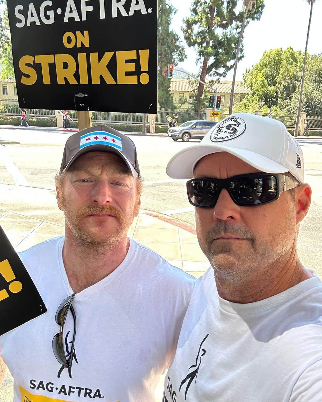 マック・ブラントのインスタグラム：「Seeing old friends=cool Having to picket against greedy corporations with old friends=not cool」