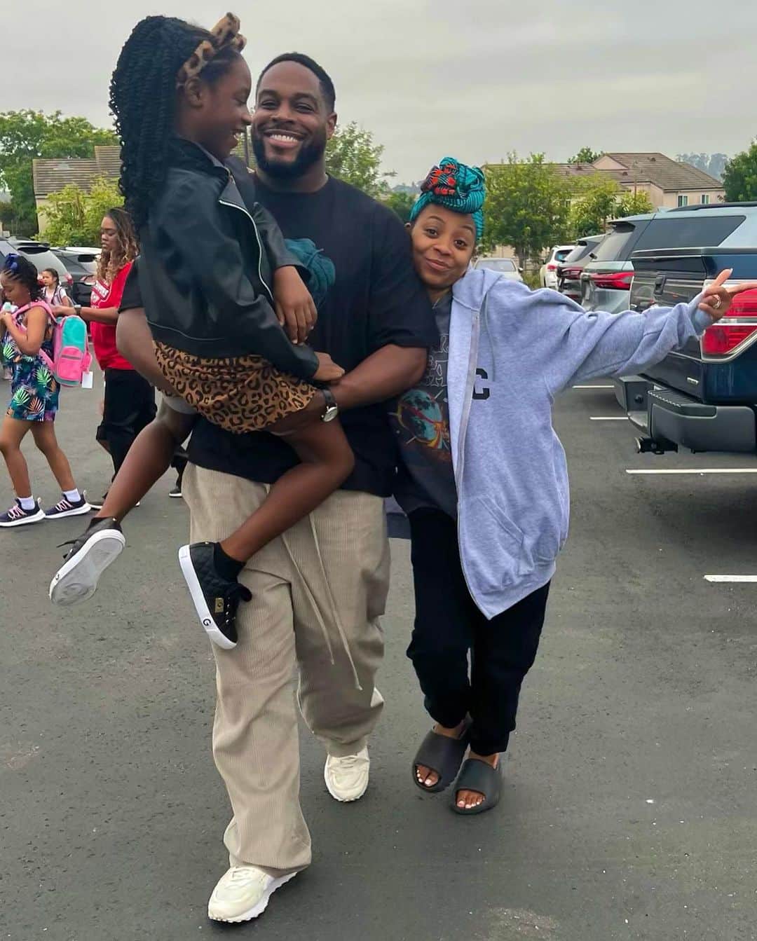 ブレシャ・ウェッブのインスタグラム：「Off to 2nd grade!! ✏️📚❤️」
