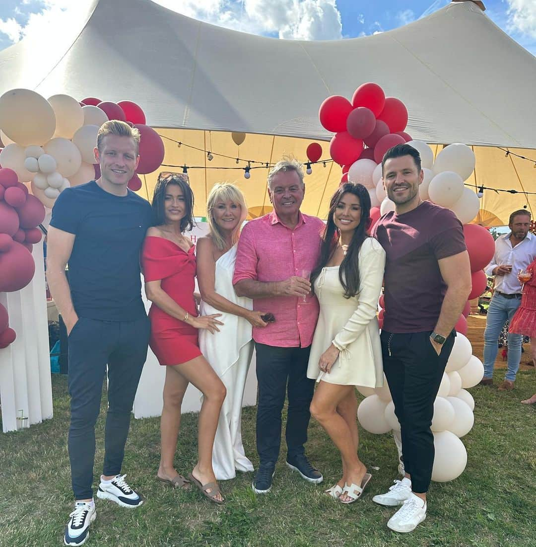 Jessica Wrightさんのインスタグラム写真 - (Jessica WrightInstagram)「Ruby ❤️ Celebrating 40 years of mum & dad ❤️  Yesterday was so special, a surprise party thrown by us kids for our parents with all their nearest & dearest. Happy anniversary @carolwright1 @bigmarkwright   Shoutout to the vendors on the day -   Presleys outfit - @littleleggs144  Marquee @stretchtentproductions  Balloons & display @silvastarevents  Cake @sweetcheeks_cupcakes_  Soft play @poshtotzsoftplay  Bouncy castle @kidsplaybouncycastles  Sweet cart @your.so.sweet  BBQ @thefarmhouseessex  Aperol @aperolspritzuk  Rose wine @theultimateprovence  Sparkling wine @silverhandestate  Toilets @fortishire  Singer @tonykroberts  Dj @stevie_ayton」8月15日 4時35分 - jesswright77