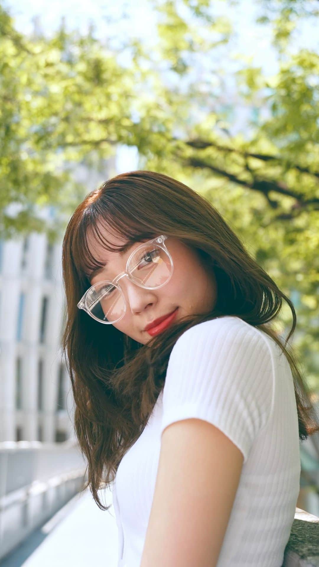 中西拓也のインスタグラム：「Cinematic Portrait at Omotesando Model : @ikumi__1111   Camera : Sony α7SIII Lens : Sony SEL20F18G Gimbal : DJI RSC2 PP : S-Cinetone  #α7SIII #SEL20F18G #CinematicPortrait #何気ない日常を映画のように」