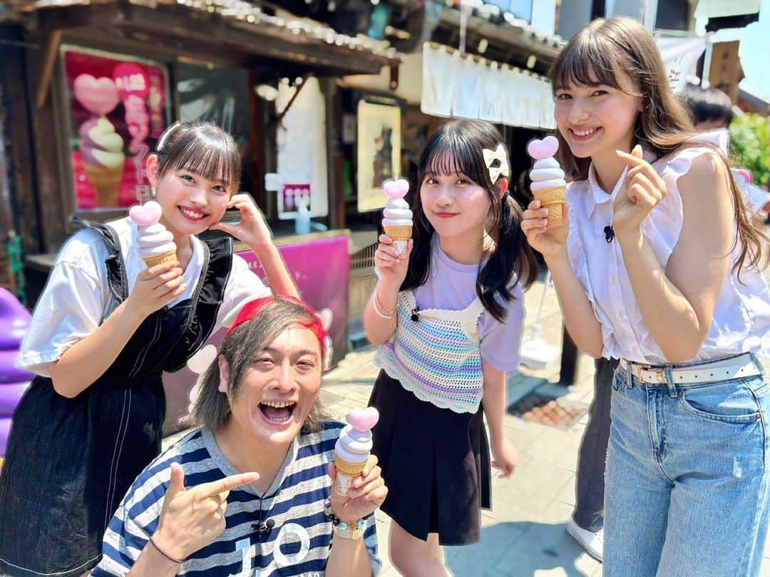 河村果歩のインスタグラム：「🌈🍒  皆さん夏休み楽しんでますか？💖  本日8/14(月)から5日間 『シン･おはガールのかわちぃツアーズ！』 がテレビ東京系列おはスタにて放送されます✨️  おはガール×JPさんが東武東上線でかわちぃ旅してきました~！💞 たっくさんのかわちぃを紹介するので是非観てください🥺ྀི🤍  #JP #後藤花 #土方エミリ #河村果歩 #nicola #おはスタ #おはガール #かほっち #ニコラ #ニコモ #ニコラ9月号発売中 #SUPERGIRLS #スパガ #アイドル」