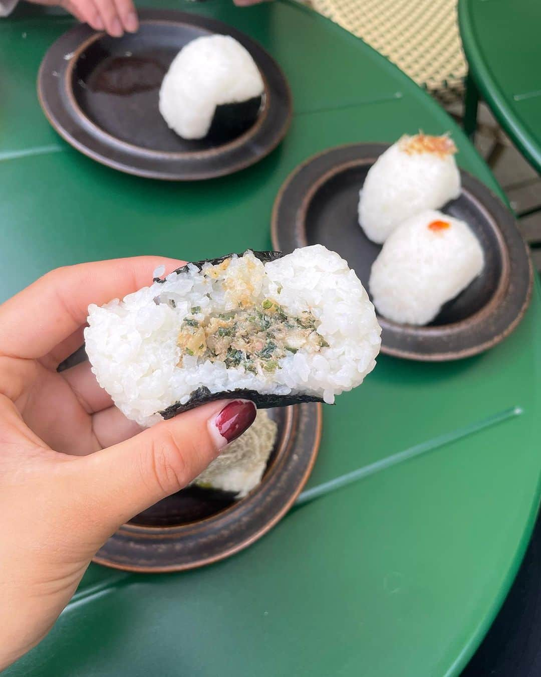 大野南香さんのインスタグラム写真 - (大野南香Instagram)「*Onigiri in Møn 🍙  Feeling Japanese culture with lovely onigiri in Møn☺️ So happy to see my friends try onigiri and loving them!  Mønにあるおにぎり屋さんにも寄ってきた〜🍙 日本の食文化とデンマークの食材が合わさった素敵な体験ができた☺️  #everydayhappy � ☺︎ #onigiri」8月14日 19時58分 - minaka_official