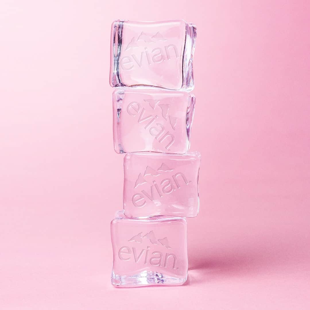 evianのインスタグラム