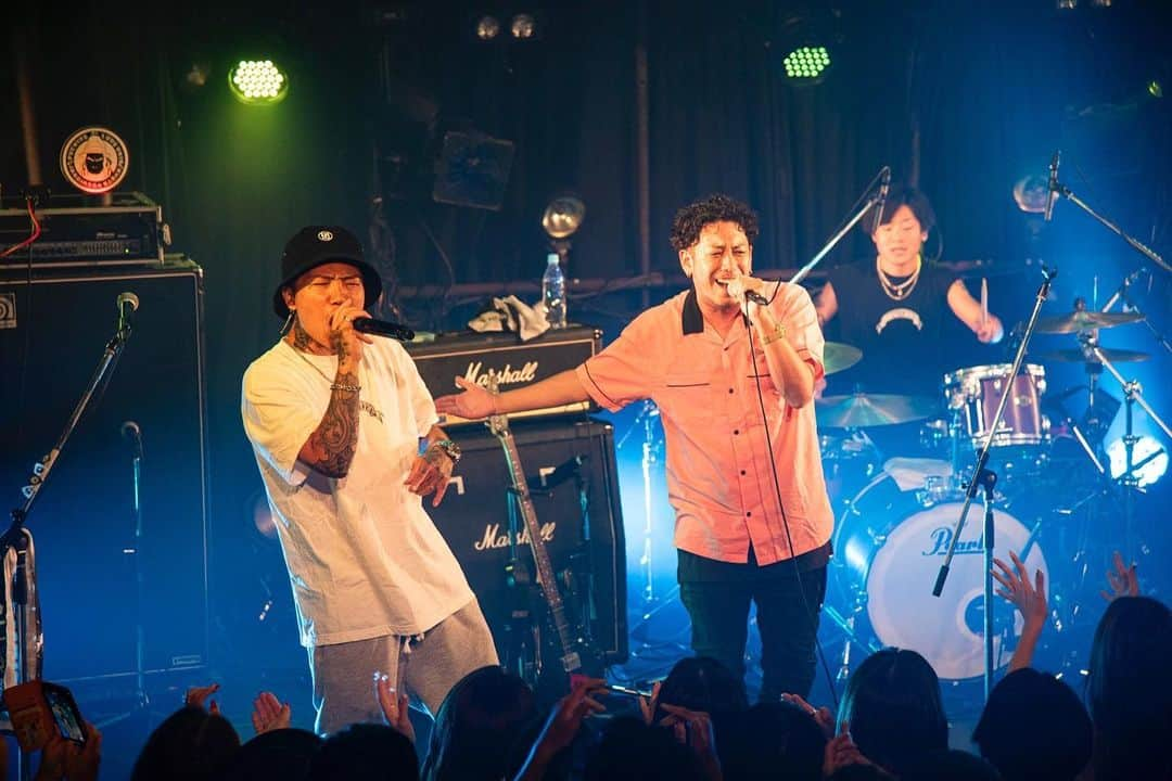 TEEDAのインスタグラム：「One of a pics at “Bring the noise vol.5” With ROOKiEZ is PUNK’D  #back_on_jpn #teeda #kenji03 #shinnosuke_rookiez #ryota_rookiez #big_kit_kat #rookiezispunkd #bringthenoise」