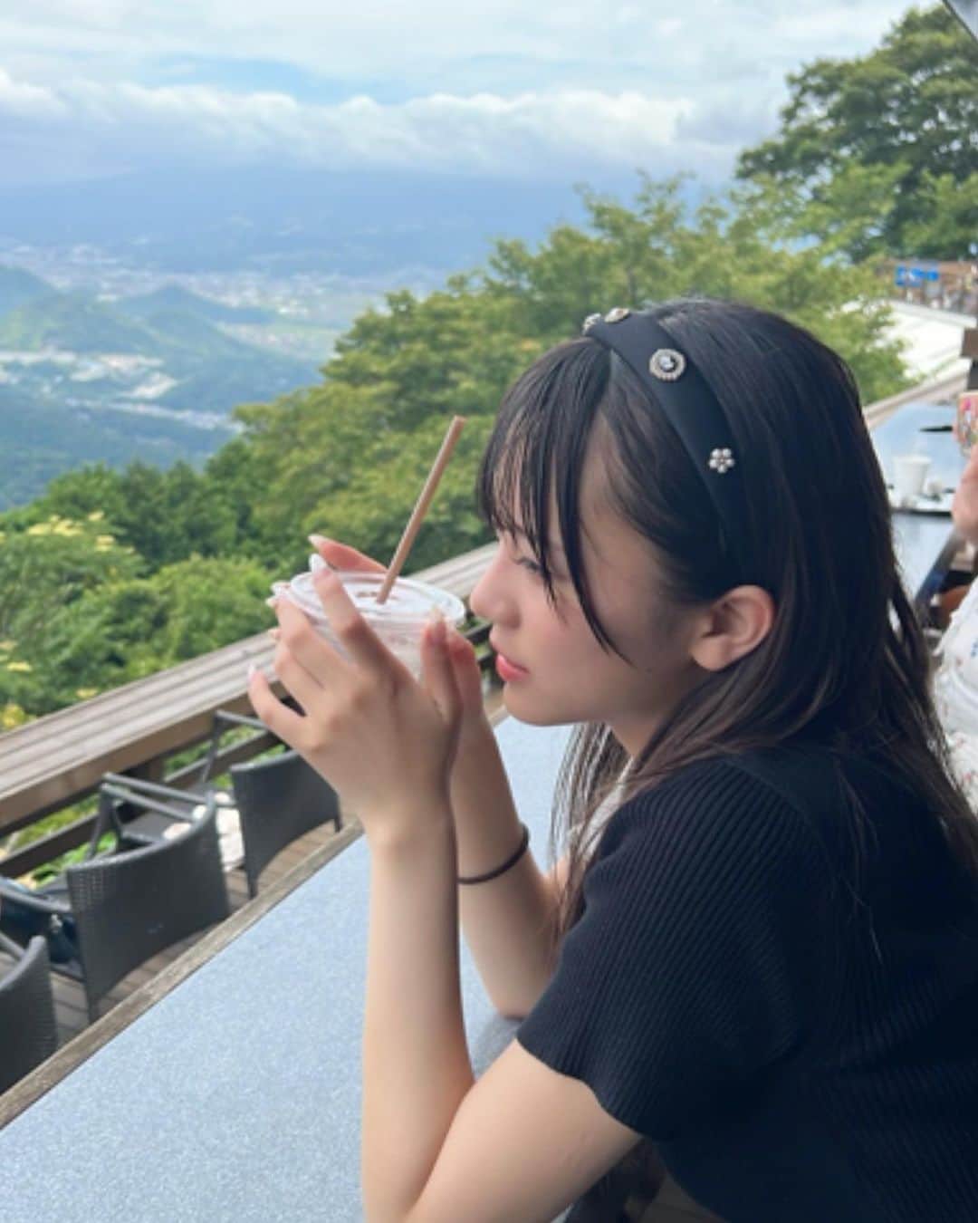 みつきなんだよねのインスタグラム：「そういえばエクステつけてん！！💖いろんなヘアアレンジするから待っててね🥹🥹 @ochi.hairstylist  @hairmission_official  #大阪エクステ #ベビーエクステ」