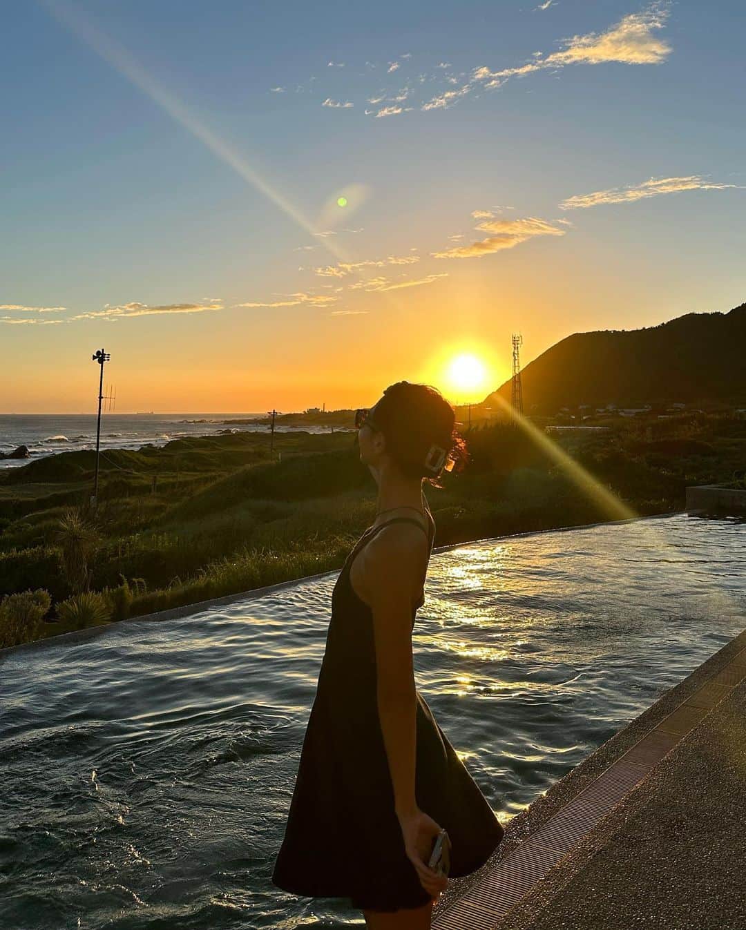 山賀琴子さんのインスタグラム写真 - (山賀琴子Instagram)「No filter needed🌅  夕陽が綺麗だとうまくいかなかった一日でも良い日になっちゃう✌︎」8月14日 20時27分 - kotokoyamaga