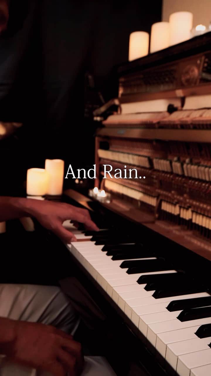 望月衛介のインスタグラム：「It keeps raining. regardless of my feelings.  It keeps raining. The rain doesn’t even know how you feel.  It keeps raining. no matter how the world changes.  #rain #raindrops #typhoon #hurricane  #eisukemochizuki  #piano #pianist  #composer  #originalsong  #originalcomposition #healing #heal #chill #chillmusic  #newage  #newagemusic  #classic #classical  #ピアノ #ピアニスト #癒し #ニューエイジ #ヒーリング #オリジナルソング #作曲 #満月作曲 #望月衛介 #fullmoon #満月」