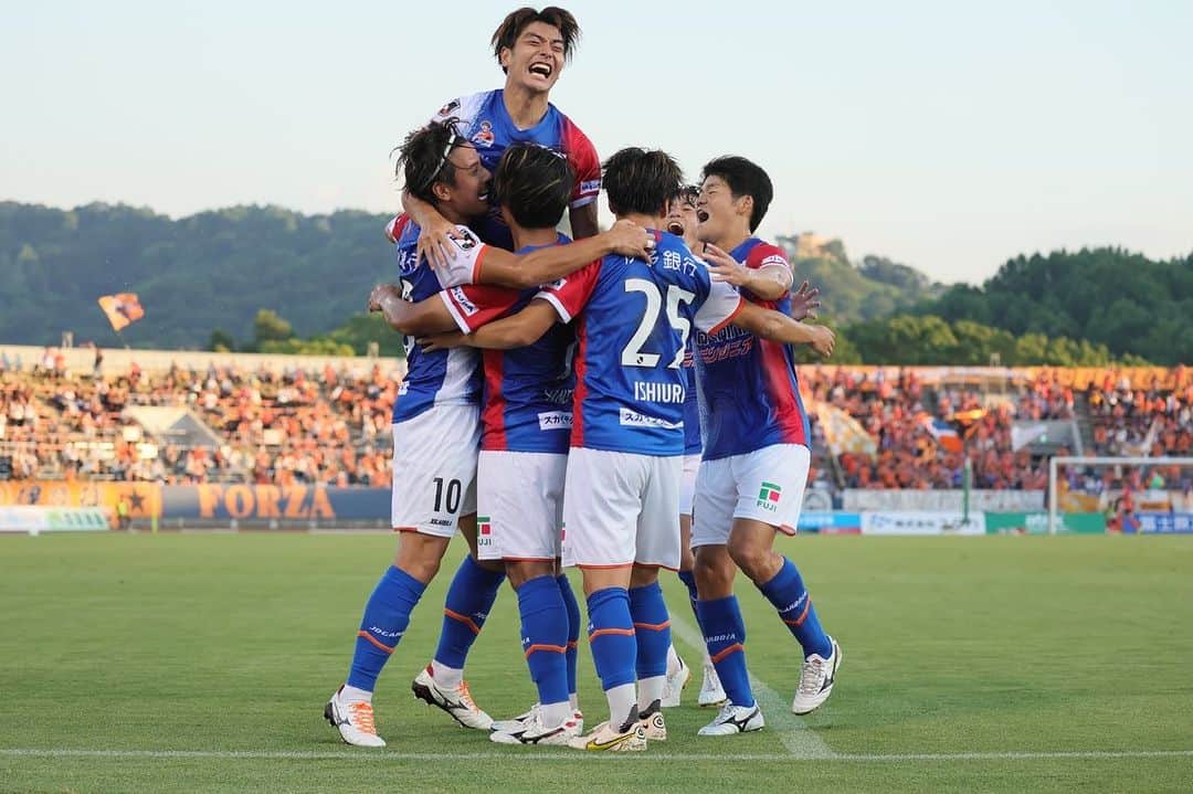 のインスタグラム：「#ehimefc  #愛媛fc  #松田力  #indnesia  #🇮🇩🇯🇵」