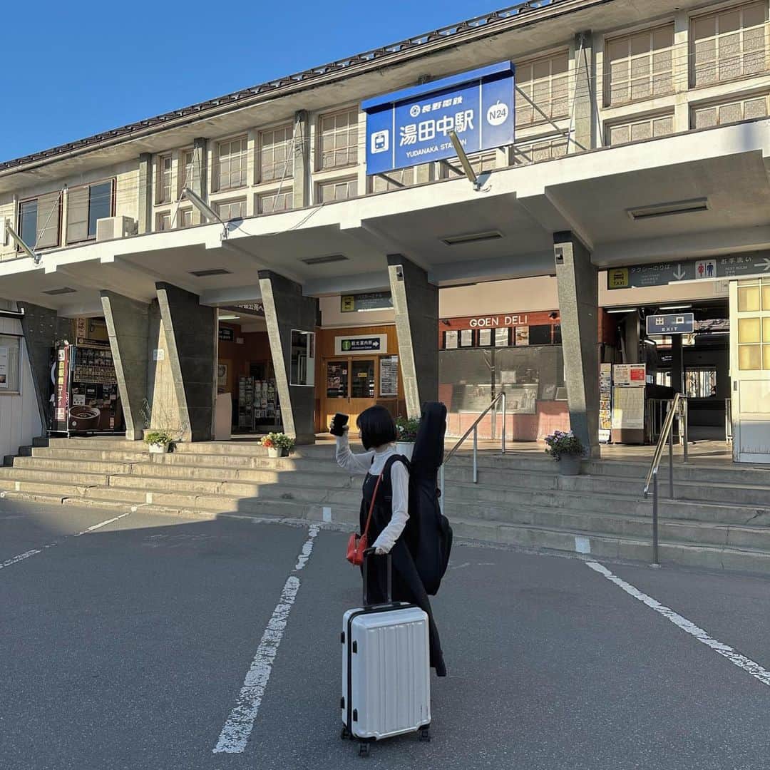 のインスタグラム：「久しぶりに衣装以外の写真たち笑  ほぼプライベートで遊びにきたのかってくらい楽しんでしまった。 本当に山ノ内町大好きになってしまったので必ずまた遊びに行く！！！」