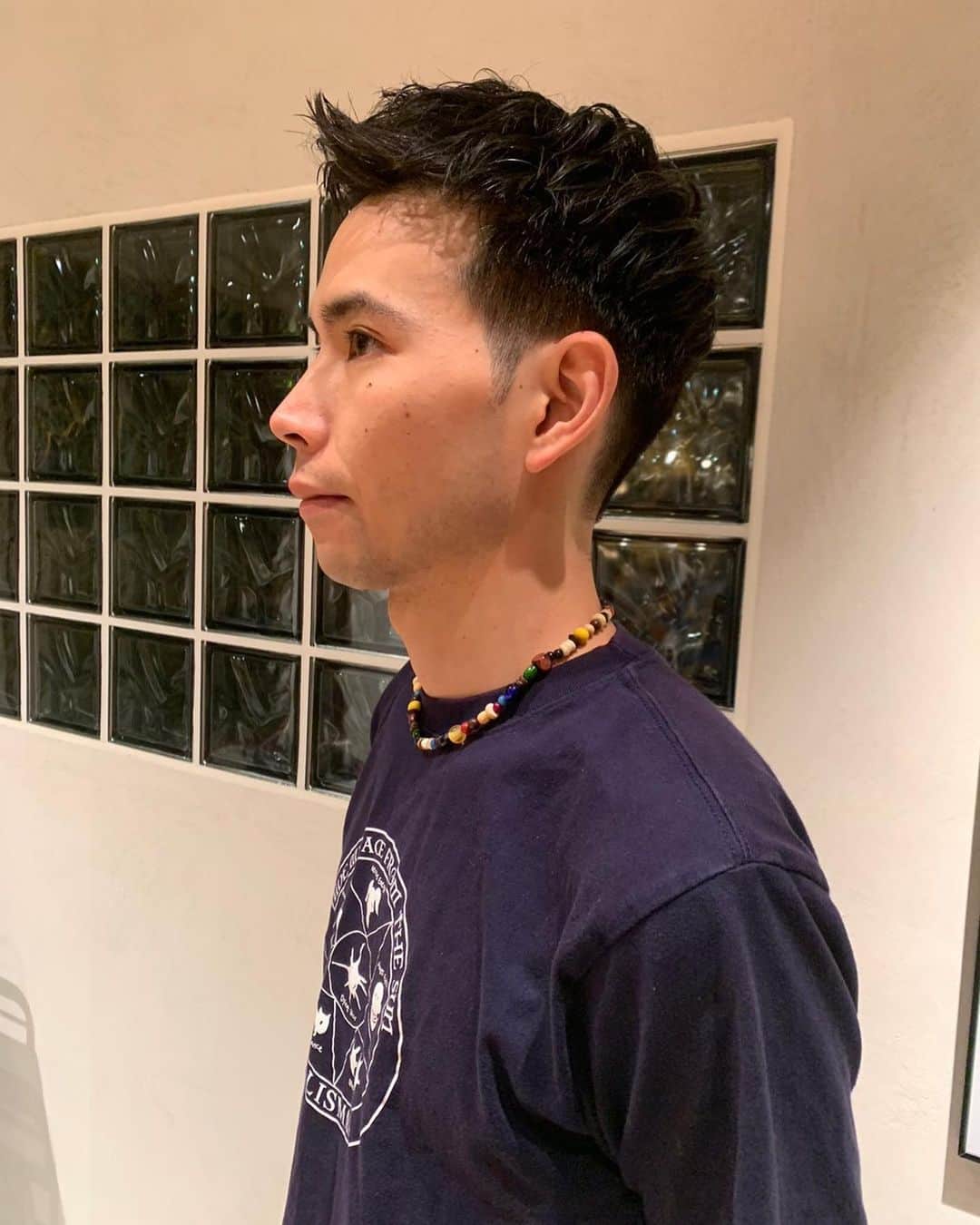 荒井 結生 Yuki Araiのインスタグラム：「✂︎ @yusuke_uts   久々に刈り上げました✂️ パーマもかけました🌀 @enchant.items と @talisman_org の相性はメタです♾  At @underthesun_sgj」