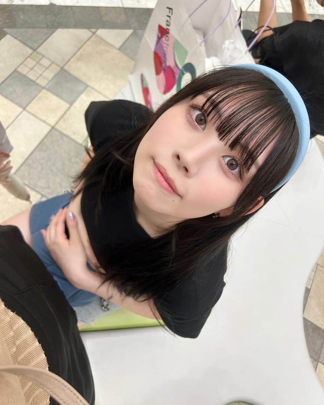 篠見星奈さんのインスタグラム写真 - (篠見星奈Instagram)「. へへっ👶🏻🩵  #カチューシャヘア #グラビア #篠見星奈」8月14日 21時30分 - shinomi_seina