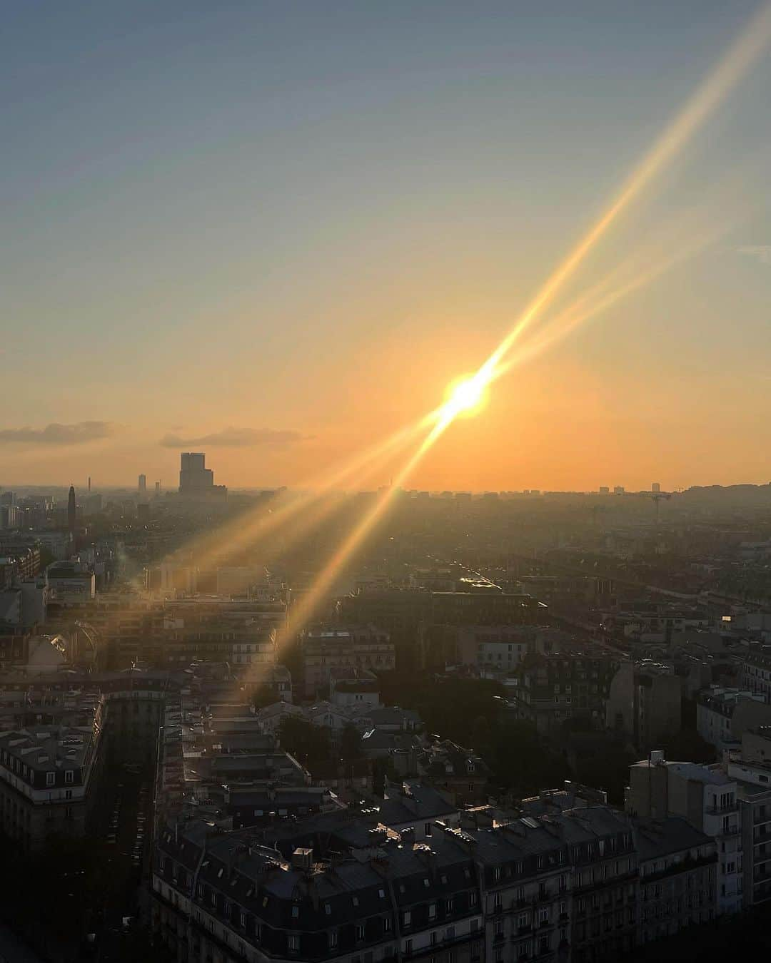 武元唯衣さんのインスタグラム写真 - (武元唯衣Instagram)「.  #chukegram  #paris🇫🇷 #sakurazaka46」8月14日 21時45分 - takemotoyui_official