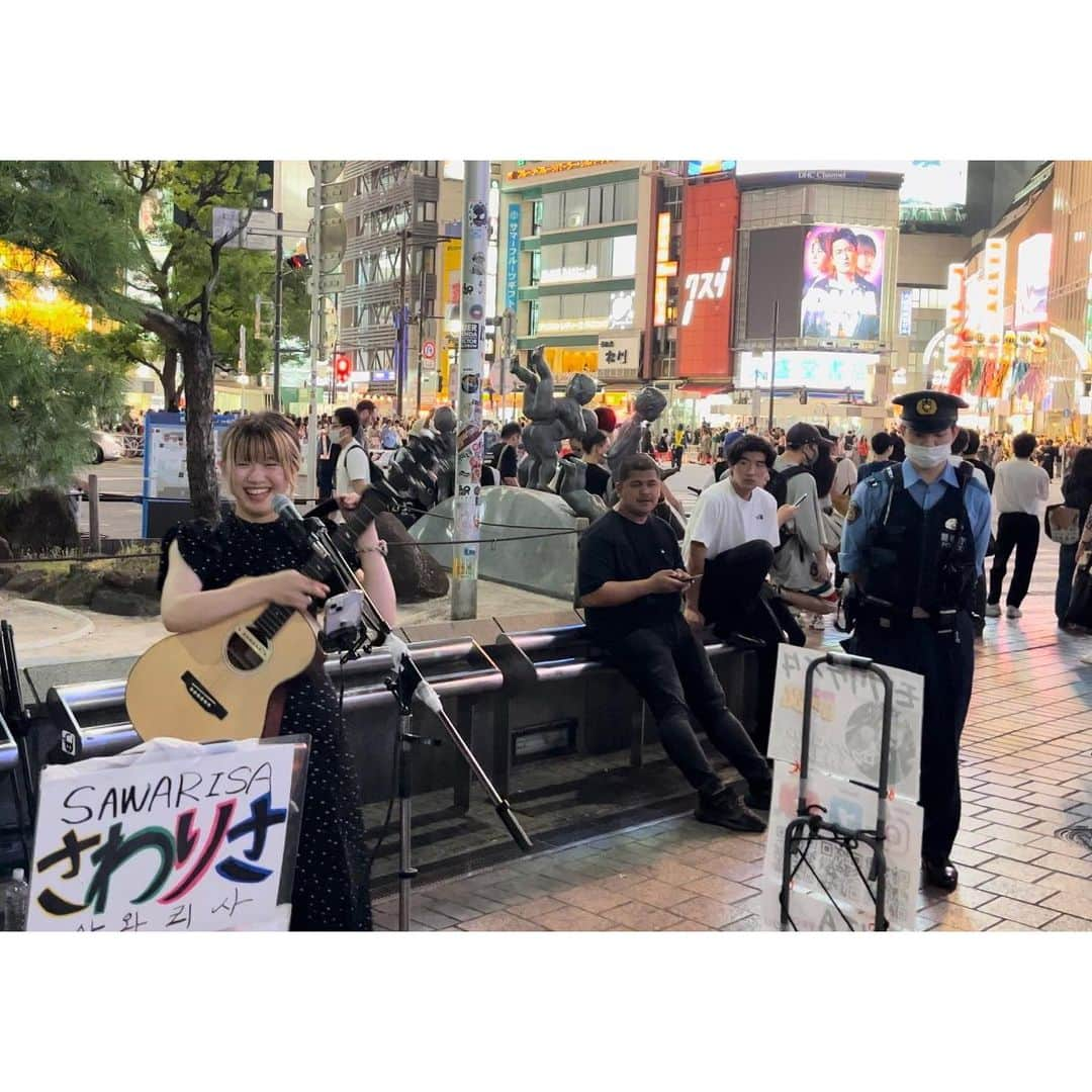 沢村りささんのインスタグラム写真 - (沢村りさInstagram)「▷さわりさ真夏の路上ライブツアー 東京編① ▶8/2 8/3 8/4 8/5 8/6 8/8  ⁡ ▷渋谷ハチ公前 ⁡ 📸 来てくれた皆さん☺︎︎︎︎ ⁡ ▶Next  8/23 8/25 8/26 8/27  19:30〜  渋谷ハチ公前 ⁡ . ⁡ ▷Sawalisa Midsummer street live tour -tokyo-① ▶ 8/2 8/3 8/4 8/5 8/6 8/8  ⁡ ▷In front of Shibuya Hachiko ⁡ 📸 everyone who came☺︎︎︎︎ ⁡ ▶Next 8/23 8/25 8/26 8/27 19:30〜  In front of Shibuya Hachiko ⁡ . ⁡ ⁡ #さわりさ #OIKOS #OIKOSMUSIC #八月二日 #路上ライブ #ストリートライブ #東京 #渋谷 #シンガーソングライター #弾き語り  #sawalisa #streetlive #tokyo #shibuya #Singersongwriter #newsong #music」8月14日 21時49分 - lisa20031208