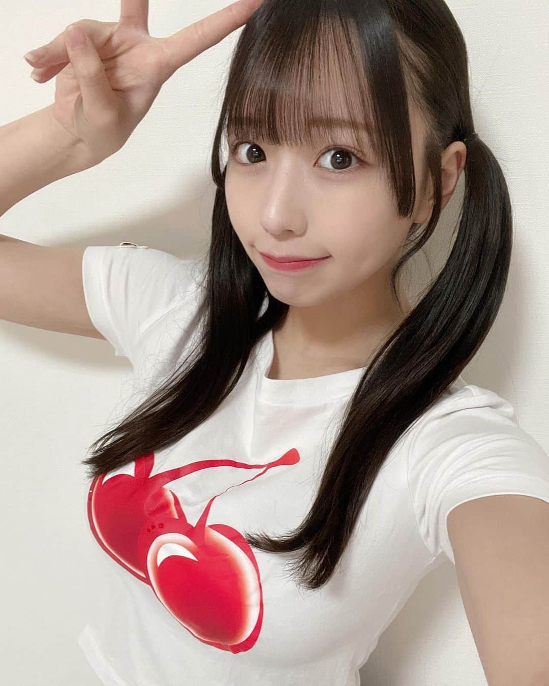 柳川みあのインスタグラム：「お気に入りのレッスン着🍒🍒」