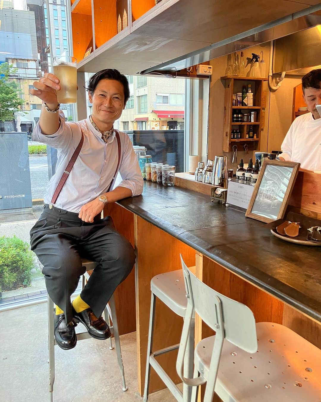 Yuya Hasegawaさんのインスタグラム写真 - (Yuya HasegawaInstagram)「🥃THE SHOESHINE AND BAR🍸  ３ヶ月ぶりの当番でしたが沢山のご来店ありがとうございました！酒も入って最高の一日でした！  「酒と靴磨きでビジネスマンに活力を！」で引き続き頑張りますので虎ノ門のお店もよろしくお願いします！  8/19 @ruttshoes.official オーダー会 8/23 怪談ナイト  と今月も @tsb.toranomon ではイベント目白押しなのでよろしくお願いします‼️‼️  #theshoeshineandbar #虎ノ門ヒルズ #brifth #しぶとく3年半やってます #shoeshine」8月14日 21時57分 - yuya.hasegawa.brift.h
