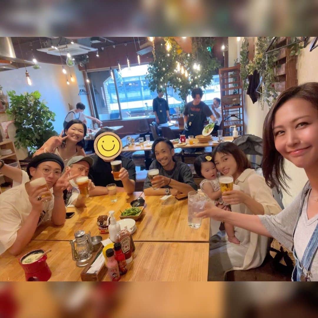 水上真理のインスタグラム：「連休初日は みんなでバーベキュー🍖して . 卓球🏓して . お外で乾杯🍻して . 楽し過ぎる一日でした🥰 . #smile  #happy  #love  #バーベキュー  #卓球  #外飲み」