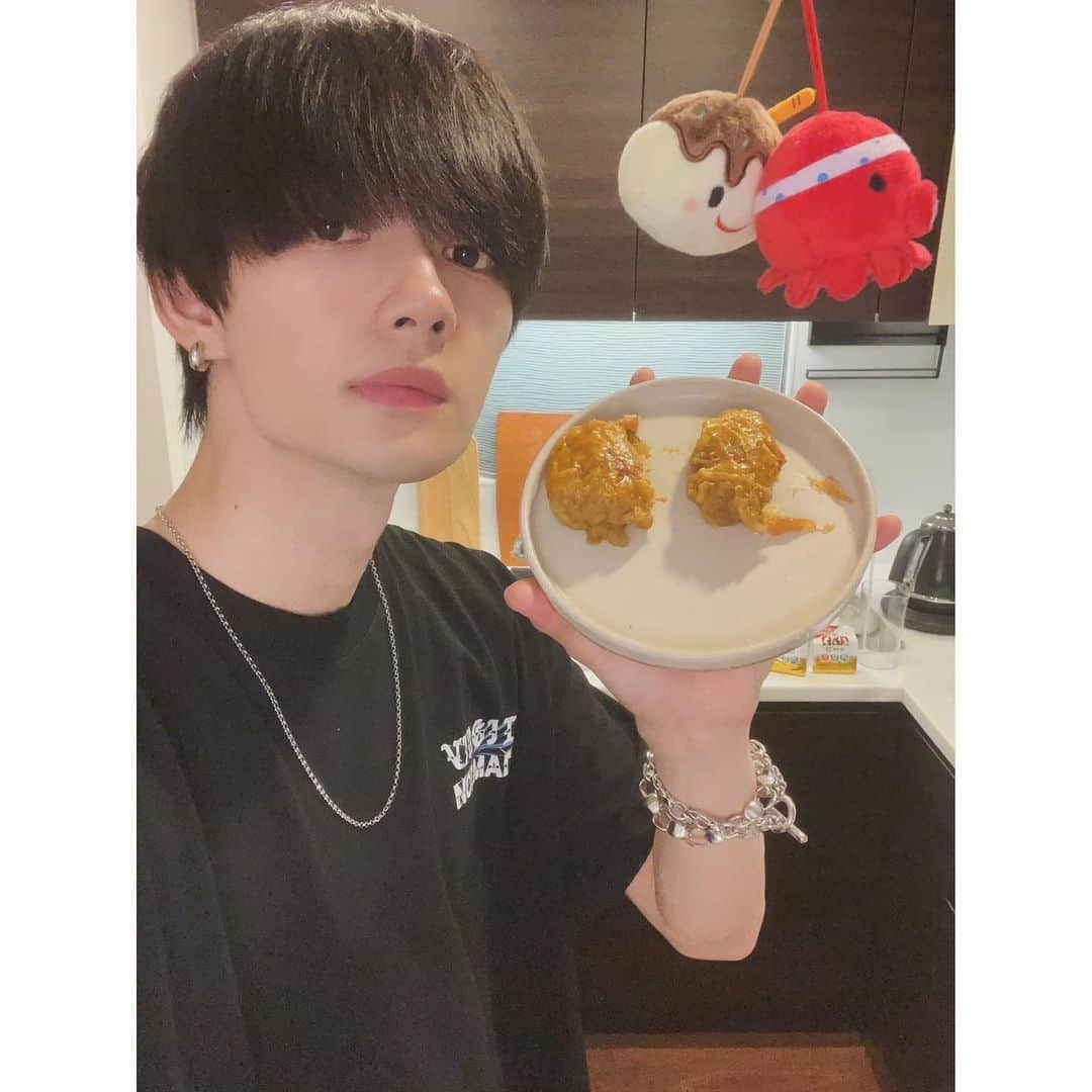 佐野勇斗さんのインスタグラム写真 - (佐野勇斗Instagram)「.  佐野飯(激甘砂糖ポテト) 見てくれてありがとう😊  みんなとたくさん話せて楽しかったぜぃ  また見てね✌️  きらりもありがとう！！  #佐野飯 #佐野勇斗 #激甘砂糖ポテト #スイートポテトです。」8月14日 22時29分 - sanohayato_milk