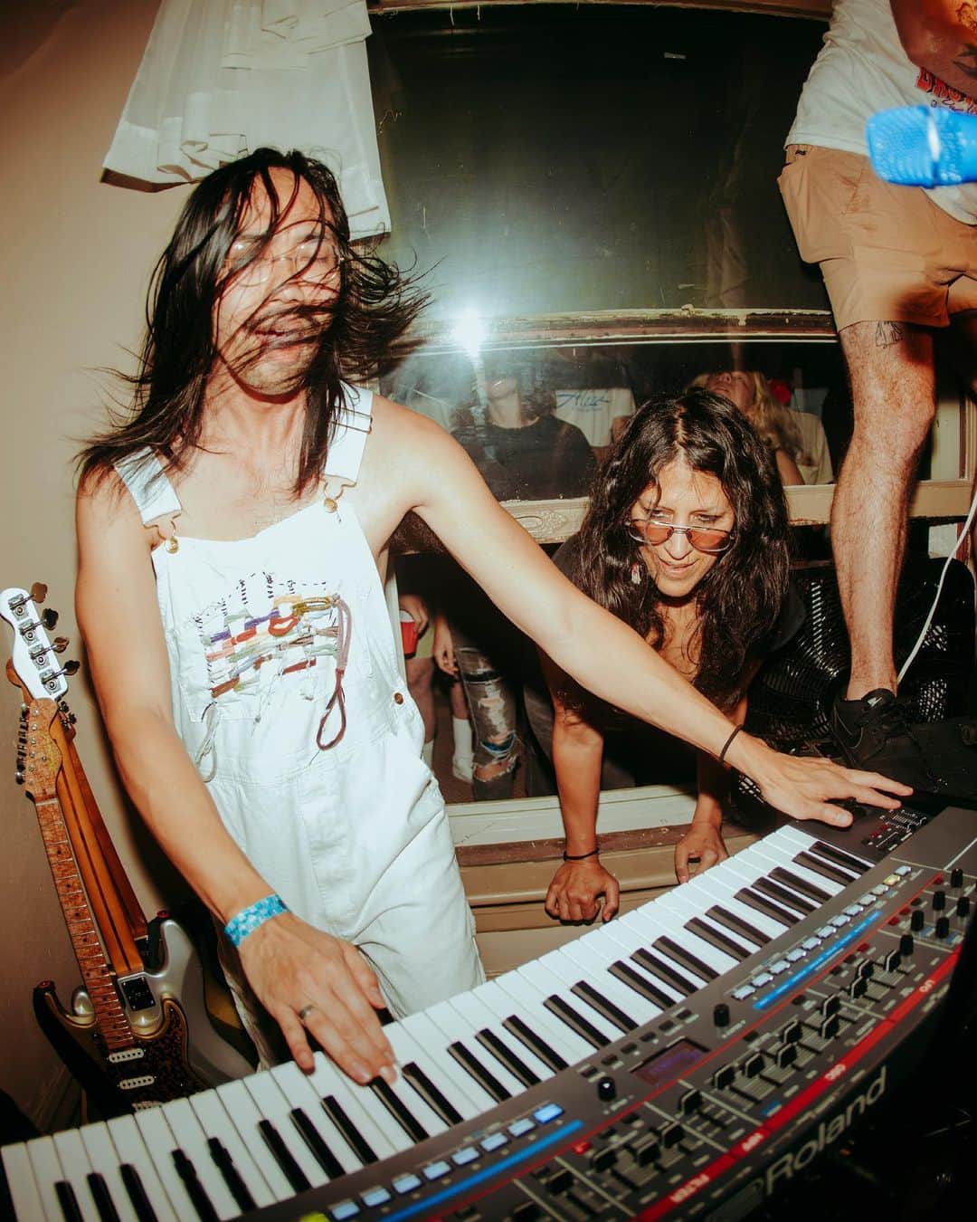 Kerrang!のインスタグラム：「Step inside The Armed’s brawling chaos of a house party. Check out more pics and get the full story behind their magical universe in the latest K! Cover Story. Link in bio 🔗  📸: @jmulka」
