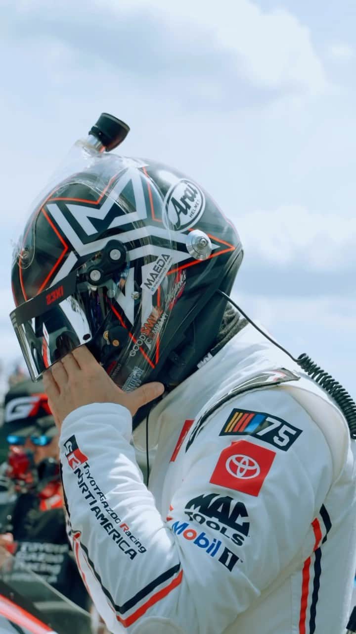 小林可夢偉のインスタグラム：「Look back some clip from yesterday @indianapolismotorspeedway @nascar」