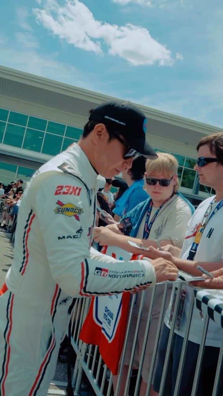 小林可夢偉のインスタグラム：「Driver introduction and before get in the car action @indianapolismotorspeedway @nascar」