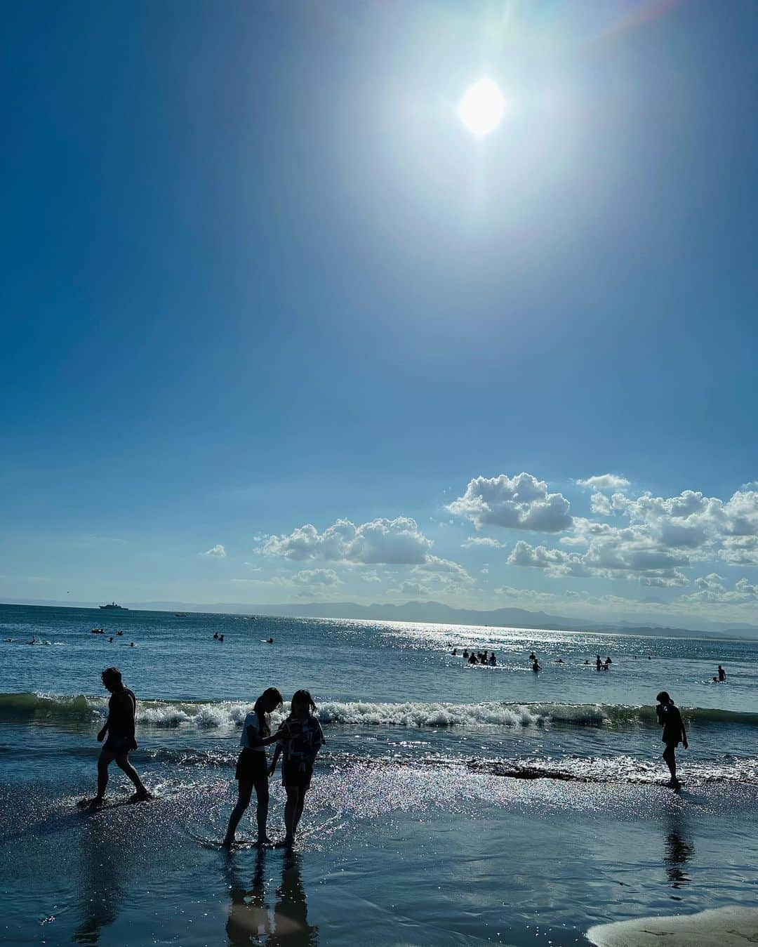 伊吹捺未さんのインスタグラム写真 - (伊吹捺未Instagram)「. 夏🏖🌴🌊 . @cene_316l ☀に当たってちっこい♡がキラキラしてるの可愛い🤍 . .」8月14日 22時56分 - natsumi_ibuki