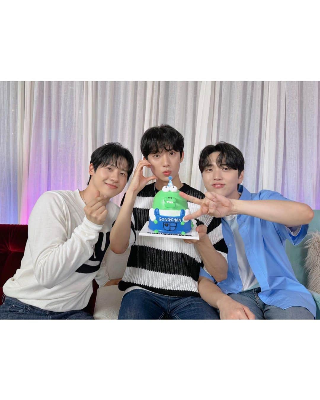 B1A4さんのインスタグラム写真 - (B1A4Instagram)「HAPPY GONGCHAN DAY 📸  처음부터 끝까지 찬이로 가득했던 시간😆 (feat. 형들의 선물) 바나 여러분들도 공찬이와 행복한 시간 보내셨기를 바라요💚  #B1A4 #공찬 #GONGCHAN #해피공찬데이 #HAPPYGONGCHANDAY」8月14日 22時56分 - b1a4ganatanatda