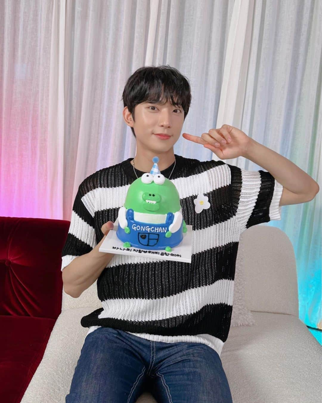 B1A4のインスタグラム：「HAPPY GONGCHAN DAY 📸  처음부터 끝까지 찬이로 가득했던 시간😆 (feat. 형들의 선물) 바나 여러분들도 공찬이와 행복한 시간 보내셨기를 바라요💚  #B1A4 #공찬 #GONGCHAN #해피공찬데이 #HAPPYGONGCHANDAY」