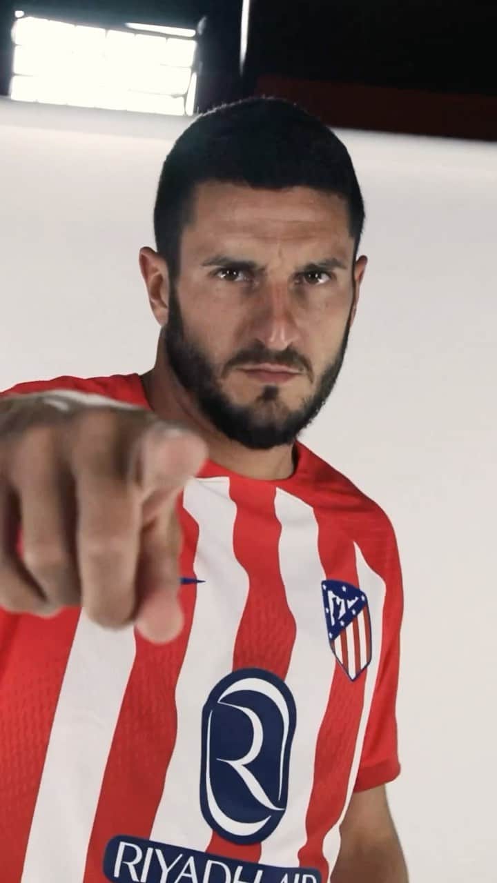 のインスタグラム：「@laliga is here. ¡Comenzamos! 🚀💪🏼❤️⚪ #AúpaAtleti」